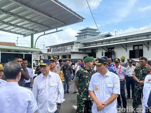 Cek Libur Nataru, Menhub Tinjau Stasiun Tasikmalaya dan Terminal Indihiang