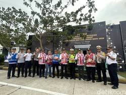 Tinjau Tol Kalikangkung, Menhub Minta Antisipasi Puncak Arus Balik Nataru
