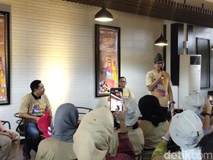 Sandiaga Uno Optimis Tahun 2024 Ekonomi Kreatif Tumbuh Kuat Sandiaga Uno Optimis Tahun 2024 Ekonomi Kreatif Tumbuh Kuat