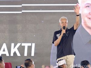Ganjar Tanya Mau Makan Siang Gratis atau Internet Gratis Ganjar Tanya Mau Makan Siang Gratis atau Internet Gratis