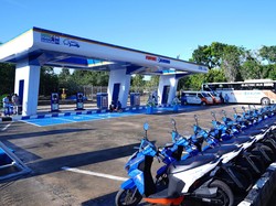 Tekan Energi Fosil, Pupuk Kaltim Operasikan Tempat Isi Daya Mobil-Bus Listrik