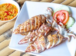 Resep Cumi Bakar Bumbu Bawang, Sajian Seafood Malam Tahun Baru