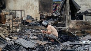 Penampakan Ruko-Rumdin Korem Dibakar Pengantar Jenazah Lukas Enembe