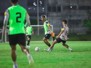 PSIM Jogja Tatap 12 Besar, Kas Hartadi Sebut Kualitas Tim Merata