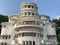 Kisah Villa Isola yang Ikonik di Bandung dan Sejarah Kelam Pemiliknya