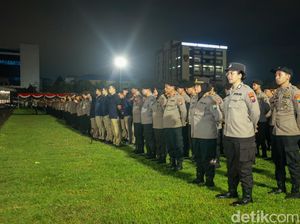 Ribuan Polisi Jaga Malam Tahun Baru di Jatim dari Ancaman Tawuran-Terorisme Ribuan Polisi Jaga Malam Tahun Baru di Jatim dari Ancaman Tawuran-Terorisme