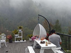 Cafe Dhe Ringgit Bromo, Tempat Nongkrong yang Ramah di Kantong