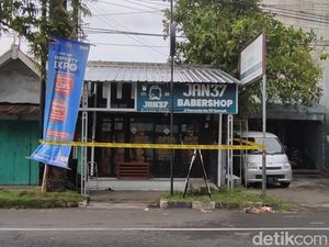 Karyawan Barbershop di Jalan Pemuda Demak Diduga Dibunuh, Polisi Buru Pelaku Karyawan Barbershop di Jalan Pemuda Demak Diduga Dibunuh, Polisi Buru Pelaku