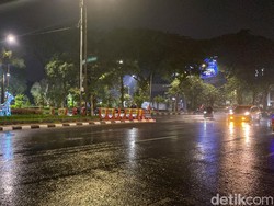 Hujan Basahi sebagian Wilayah Surabaya Jelang Pergantian Tahun Baru 2024