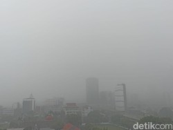 Kawasan Tendean Jaksel hingga Cibinong Hujan Deras Jelang Malam Tahun Baru