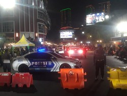 Jalan Tunjungan Dibuka Tutup Antisipasi Macet Jelang Pergantian Tahun