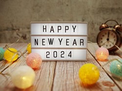 30 Kata-kata Bijak Tahun Baru 2024: Penuh Haru dan Menyentuh Hati