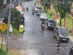 Jalur Kawasan Wisata Trawas Padat, Pacet Lengang Diguyur Hujan