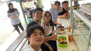 Ikut Terjun ke Politik, Kiesha Alvaro Tak Gengsi Makan di Warteg