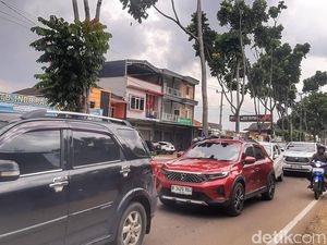 Kendaraan ke Arah Ciwidey Padat, Polisi Berlakukan One Way