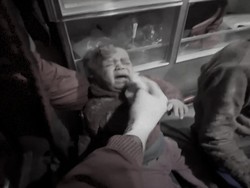 Momen Bayi di Gaza Ditemukan Selamat Seusai Terjebak di Puing-puing