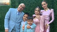 6 Gaya Nia Ramadhani & Keluarga Hadiri Ultah Pernikahan Mertua di Amerika