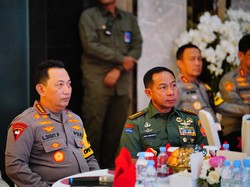 Panglima TNI Hadiri Vicon Bareng Kapolri Pantau Pengamanan Malam Tahun Baru