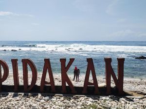 Rekomendasi 2 Pantai di Pacitan Timur yang Pas untuk Liburan Tahun Baru Rekomendasi 2 Pantai di Pacitan Timur yang Pas untuk Liburan Tahun Baru
