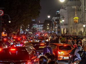 Penampakan Macetnya Bandung Jelang Pergantian Tahun
