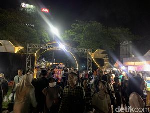 Ratusan Warga Medan Padati Lapangan Benteng, Penasaran Lihat Atraksi Drone