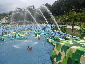 Serunya Berenang di Wisata Air Nuansa Militer Puncak Bogor Serunya Berenang di Wisata Air Nuansa Militer Puncak Bogor