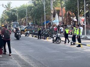 Situasi Terkini Lalin di Pantai Kuta Bali Jelang Perayaan Tahun Baru Situasi Terkini Lalin di Pantai Kuta Bali Jelang Perayaan Tahun Baru