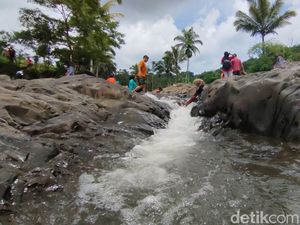 Asiknya Wisata Air di Cadas Ngampar Ciamis, Cuma Rp 3 Ribu