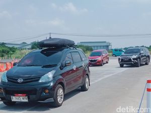 Ribuan Kendaraan Penuhi Exit Tol Kuncen Klaten, Mayoritas dari Jogja Ribuan Kendaraan Penuhi Exit Tol Kuncen Klaten, Mayoritas dari Jogja