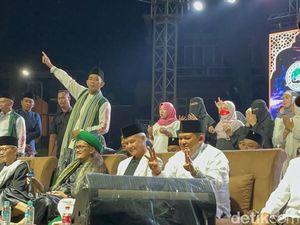 Ganjar Sambut Tahun Baru dengan Istighosah, Harap Hari Esok Lebih Baik