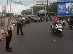 Arus Balik Libur Tahun Baru, Perempatan Taman Dayu dari Arah Malang Padat Arus Balik Libur Tahun Baru, Perempatan Taman Dayu dari Arah Malang Padat