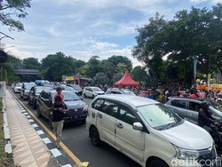 KBS Diserbu Pengunjung di Hari Pertama 2024, Lalu Lintas Padat Merayap