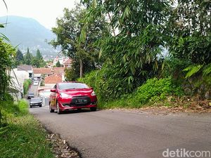 Sibuknya Tanjakan Spongebob Saat Musim Liburan