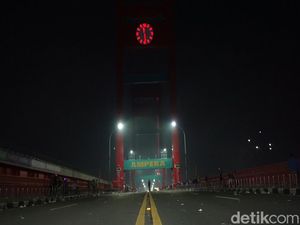 Tak Ada Aktivitas Perayaan Tahun Baru di Atas Jembatan Ampera Palembang