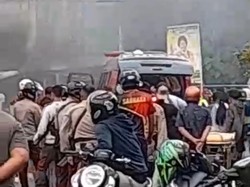 Mayat Korban Penikaman Dibawa Keluarga ke Polsek gegara Pelaku Belum Ditangkap