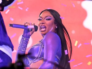 Aksi Megan Thee Stallion Manggung di Times Square