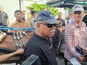 Menteri Basuki Pastikan Terowongan Tol Cisumdawu Usai Gempa M 4,8 Aman Dilalui Menteri Basuki Pastikan Terowongan Tol Cisumdawu Usai Gempa M 4,8 Aman Dilalui