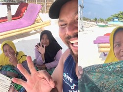 Viral Pedagang Asongan di Lombok Jual Sarung Pakai 3 Bahasa, Bule Terkesima