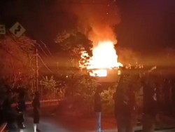 Gara-gara Bule Asyik Main Kembang Api, Vila di Bali Kebakaran Hebat