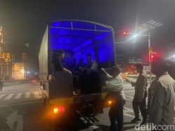 Polisi Amankan Puluhan Remaja yang Konvoi Tahun Baru di Surabaya
