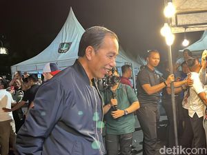 Jokowi Jajan 2 Cup Telur Gelung saat Car Free Night, Bayar Rp 150 Ribu