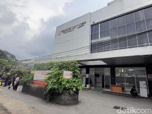 BNPB Pastikan RSUD Sumedang Tetap Bisa Rawat Pasien Pascagempa BNPB Pastikan RSUD Sumedang Tetap Bisa Rawat Pasien Pascagempa
