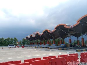 Arus Balik di Palimanan-Cikampek Landai, One Way Belum Diterapkan Arus Balik di Palimanan-Cikampek Landai, One Way Belum Diterapkan