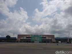 Renovasi Kanjuruhan Berjalan 20 Persen, Lampu Stadion Dipindah di Luar