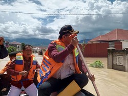 2 Hari Banjir di Sungai Penuh Belum Surut, Pemkot Sungai Jambi Salurkan Bantuan
