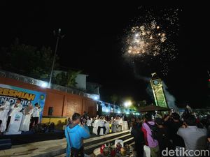 Ada Patung Liberty hingga Big Ben Sambut Tahun Baru 2024 di Kota Madiun Ada Patung Liberty hingga Big Ben Sambut Tahun Baru 2024 di Kota Madiun