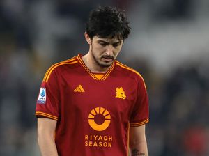 Timnas Iran Ultimatum AS Roma Untuk Lepas Azmoun ke Piala Asia