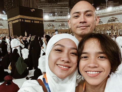 BCL Dikritik Pakai Bulu Mata Palsu Saat Umrah, Ini Kata UAS