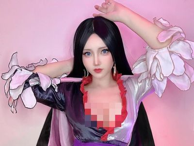 7 Foto Cosplayer Indonesia Jadi Boa Hancock One Piece, Ada Aura Kasih