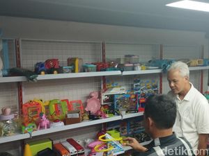 Kunjungi Pabrik Mainan di Demak, Ganjar Puji Pembuatnya Libatkan Lulusan SMK